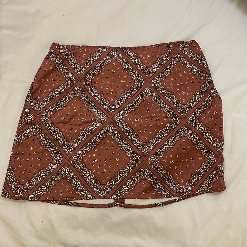 Silk like mini skirt